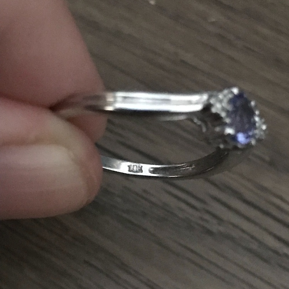 10K White gold Tanzanite ring with diamonds, sz 7 - Picture 3 of 5